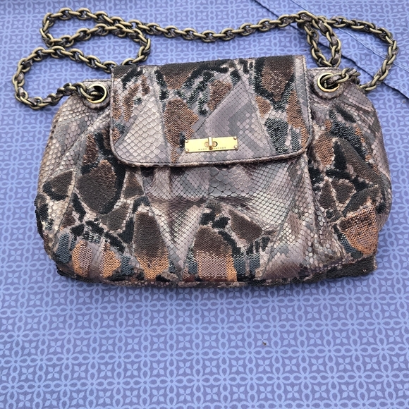 Marc Jacobs Handbags - MARC JACOBS Elegant Snakeskin Pattern Shoulder Bag